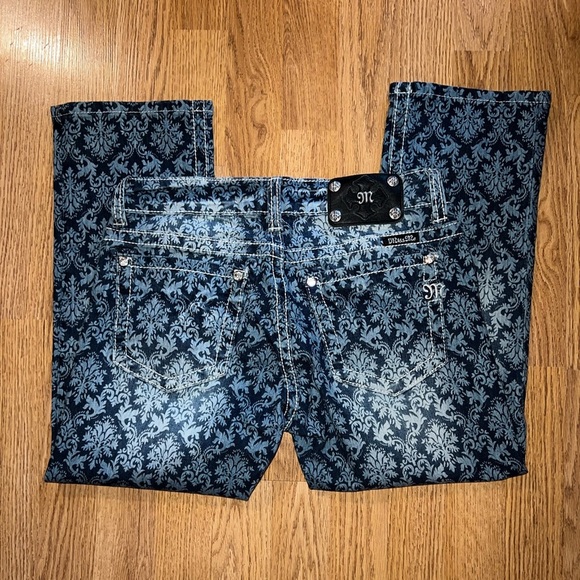 Miss Me Capris - Picture 5 of 6